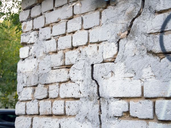 Cracked Brick Wall Repair in Reston